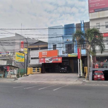 Hotel Syariah Tremigo Guesthouse Cirebon Exteriör bild