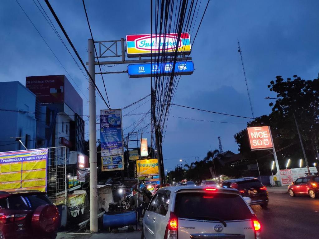 Hotel Syariah Tremigo Guesthouse Cirebon Exteriör bild