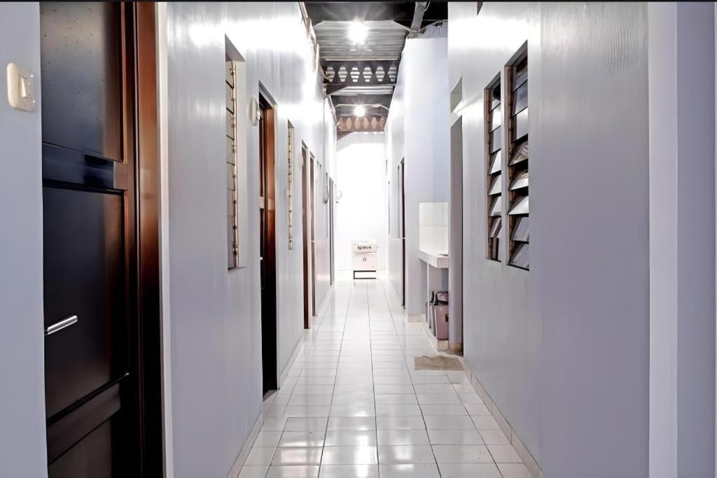 Hotel Syariah Tremigo Guesthouse Cirebon Exteriör bild