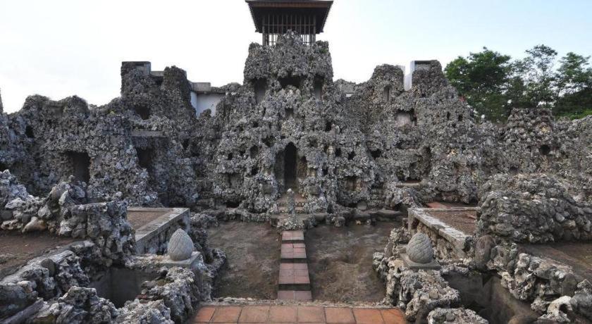 Hotel Syariah Tremigo Guesthouse Cirebon Exteriör bild