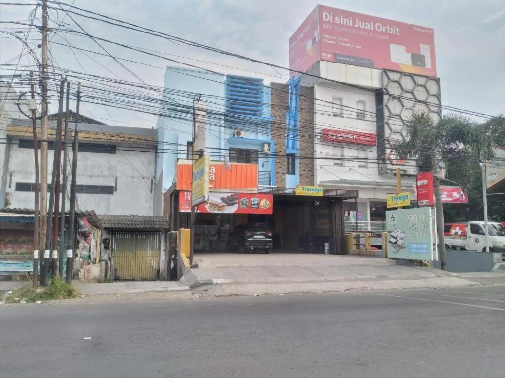 Hotel Syariah Tremigo Guesthouse Cirebon Exteriör bild